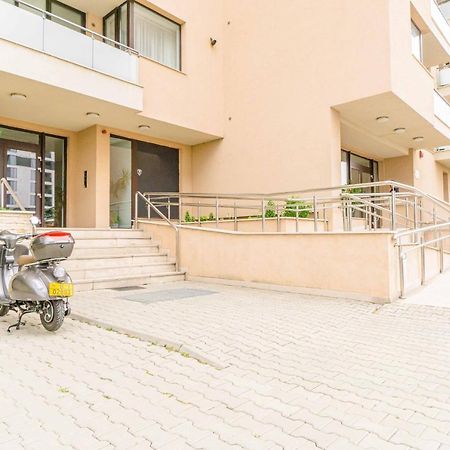 Amazing Luxury Aviatiei Apartment Bucharest Exterior photo