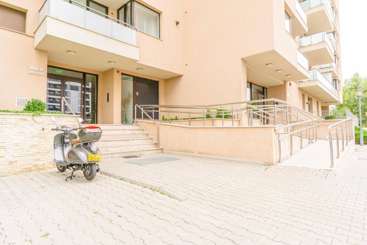 Amazing Luxury Aviatiei Apartment Bucharest Exterior photo