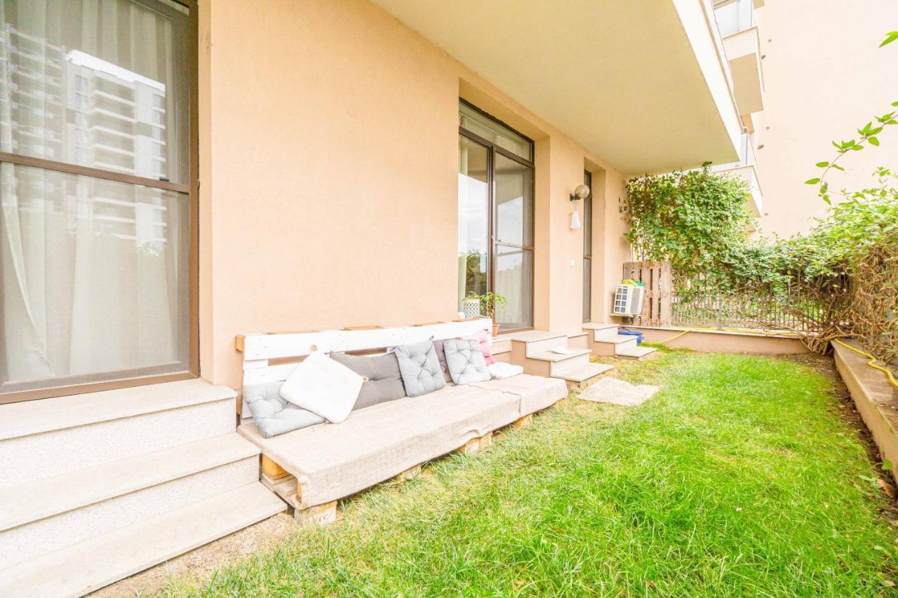 Amazing Luxury Aviatiei Apartment Bucharest Exterior photo